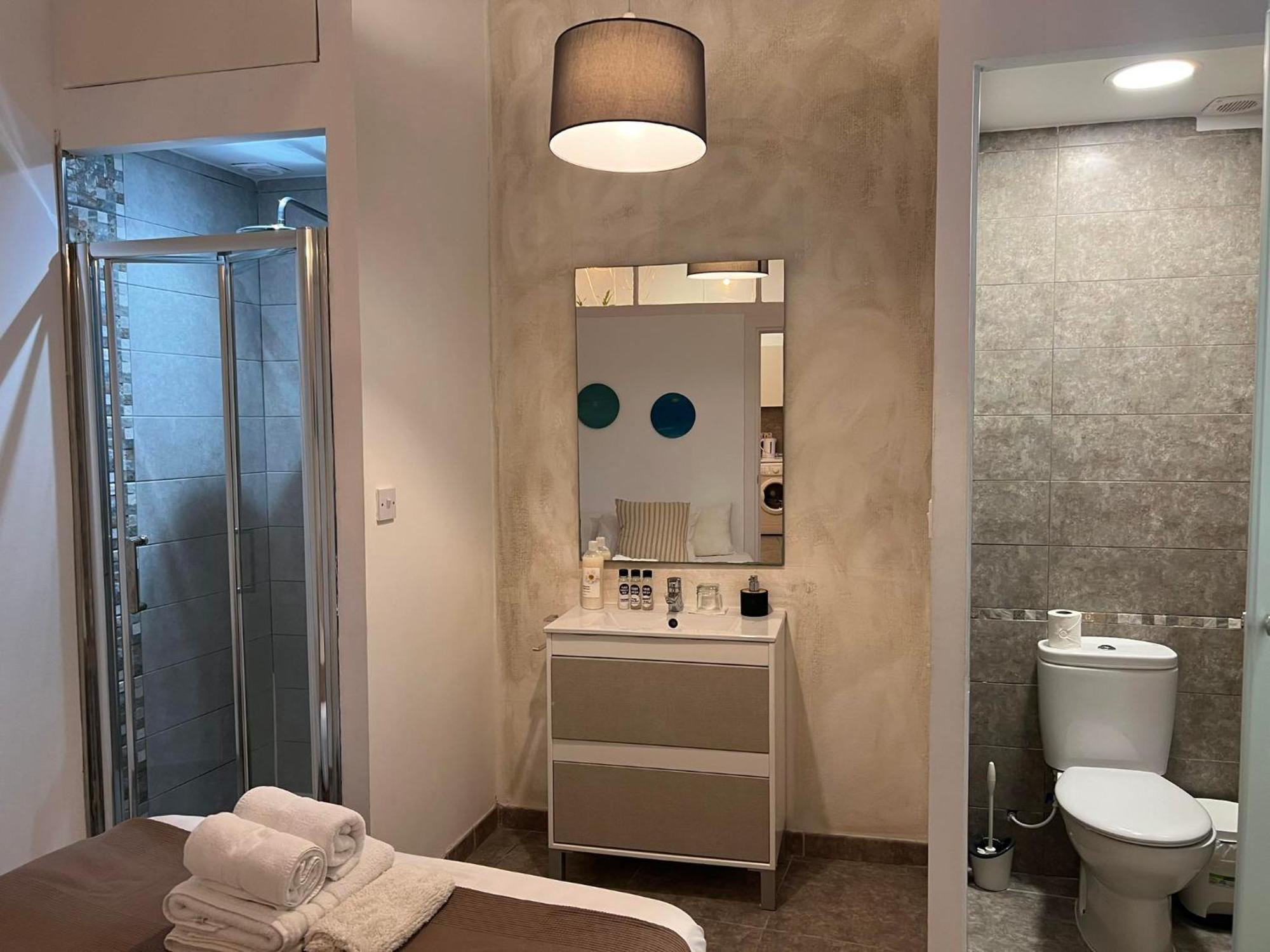 Budget-Friendly 1Br In The City Center Gibraltar Exterior photo