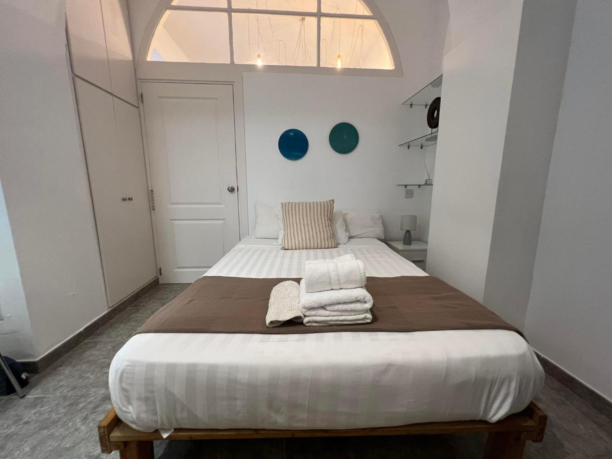 Budget-Friendly 1Br In The City Center Gibraltar Exterior photo